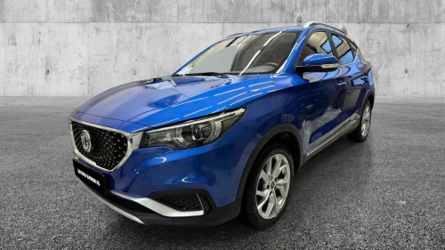 MG ZS EV Luxury glasstak skinn lav km