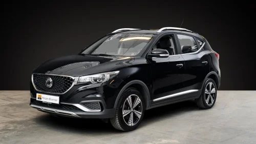 MG ZS EV Luxury Panorama 360kamera AdaptivCruise Eu ok 2028