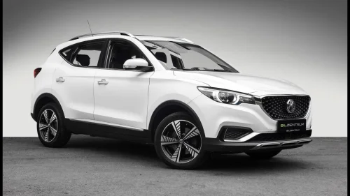 MG ZS EV Luxury Navi ACC Kamera Skinn Panorama Keyless++