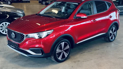 MG ZS EV LUXURY - Skinn - Panoramasoltak - AppleCarPlay