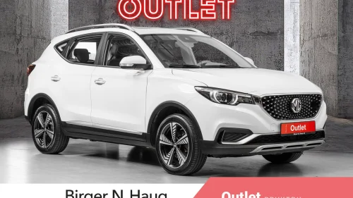 MG ZS EV Luxury Norsk Tectyl Pano Skinn Acc R.Kam CarPlay++