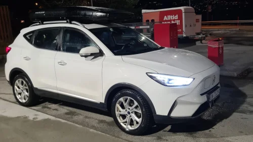 MG ZS EV Luxury Long Range ACC/360/SKINN/S/V / CarPlay-Pano++