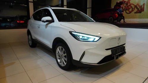 MG ZS EV Luxury Long Range ACC-360-skinn-S/V-CarPlay-Pano++