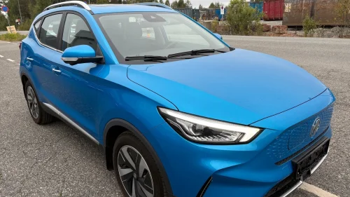 MG ZS EV 70KW 156HK LUXURY KLIMA SKINN PANORAMATAK