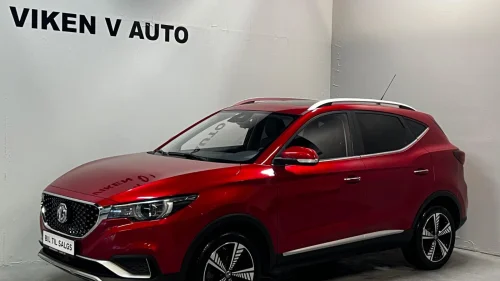 MG ZS EV Luxury Panorama-Skinn-AppleCarplay-Adaptiv-Cruise-R.Kam