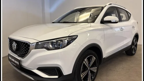 MG ZS EV Luxury MG Pilot 1eiers EU 07/28 Pano Skinn ACC BLIS +++