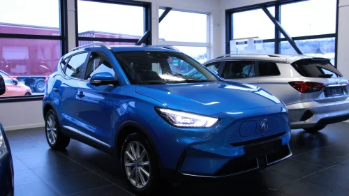 MG ZS EV Luxury Long Range LUX-skinn-kamera-ACC-S/V-PANO+++