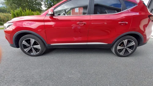 MG ZS EV Luxury Edition