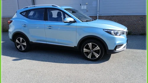 MG ZS EV 45KW 143HK LUXURY SKINN NAVI PANORAMTAK LED-LYS