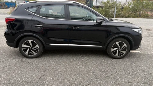 MG ZS EV 70KW 156HK LUXURY SKINN KLIMA NAVI PANORAMATAK
