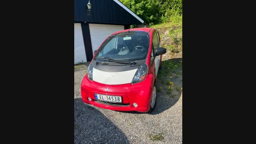 MITSUBISHI I-MIEV (to-tone lakk/ dekaler)