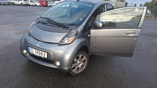 MITSUBISHI - i-MiEV