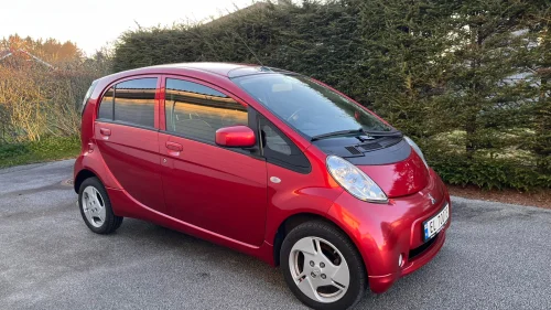 MITSUBISHI i-MIEV