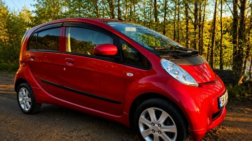 MITSUBISHI i-MIEV