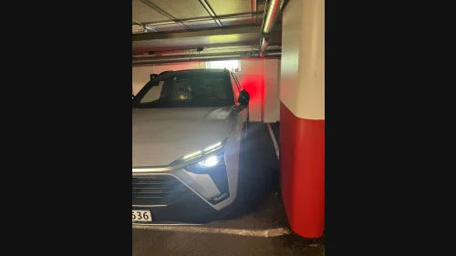 NIO ES8