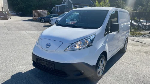 NISSAN E-NV200 Eu godkjent 30.6.2028, noe småfiks