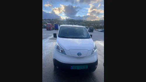 NISSAN e-NV200