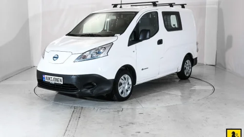 NISSAN e-NV200 40 KWH HENGERFESTE HURTIGLADER CRUISE KAMERA DAB