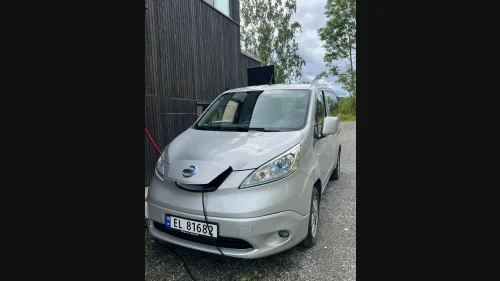 NISSAN e-NV200