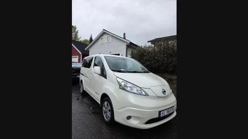 NISSAN e-NV200