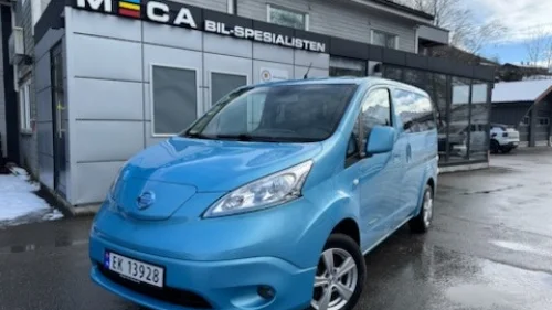 NISSAN e-NV200