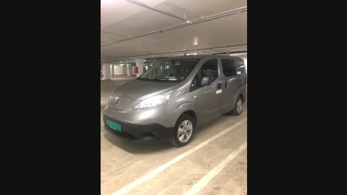 NISSAN E-NV200
