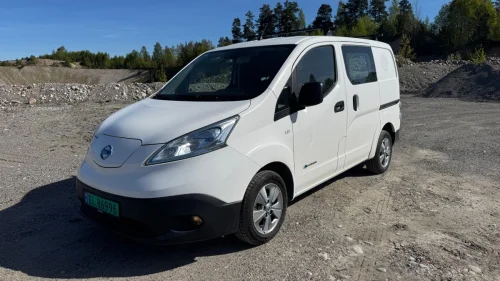 NISSAN e-NV200 24 KWH 109 HK KAMERA NAVI CRUISE VARMER