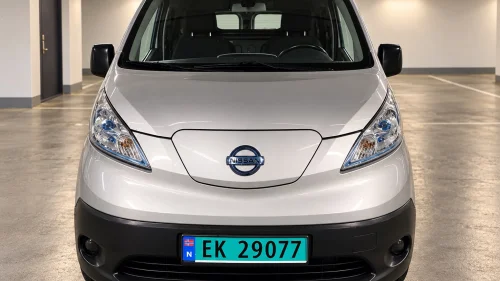 NISSAN e-NV200
