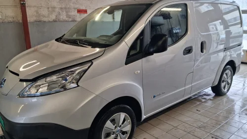 NISSAN e-NV200