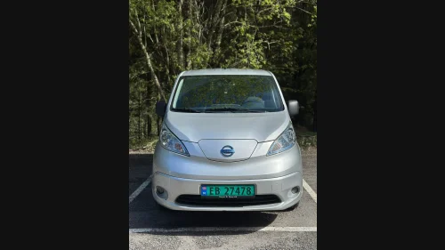 NISSAN e-NV200