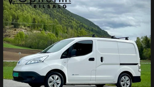 NISSAN e-NV200 Premium/40KWh/Norsk/1Eier/H.Feste/Innredning