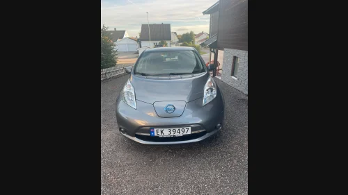 NISSAN LEAF