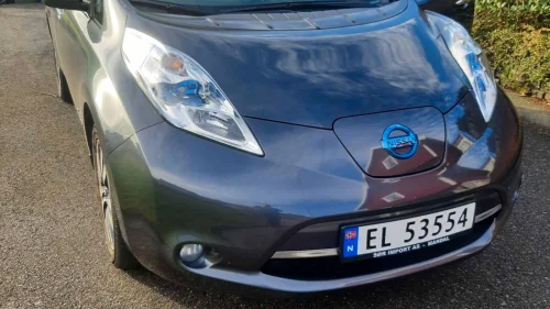 NISSAN LEAF