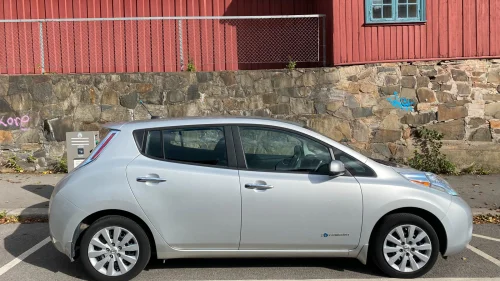 NISSAN LEAF Tekna