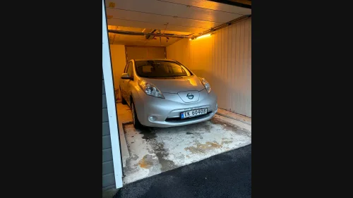 NISSAN LEAF