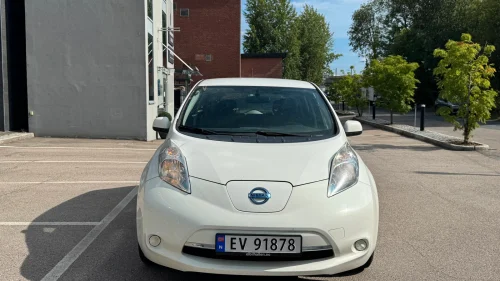 NISSAN Leaf 24kWh | LAV KM | CRUISE | R-KAMERA ++