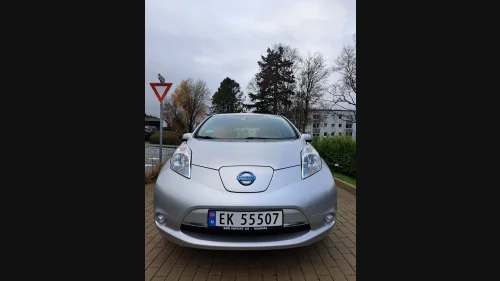 NISSAN LEAF Tekna