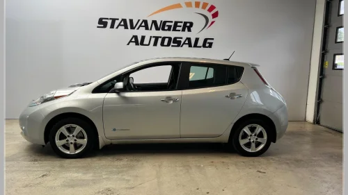 NISSAN LEAF FIN BIL/EU 12-27/2 SETT HJUL/KAMERA/RATTVARME+++