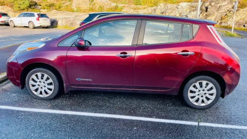 NISSAN LEAF ZE0