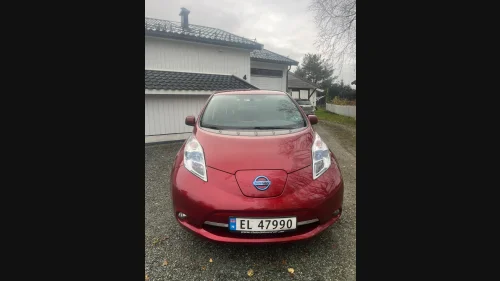 NISSAN LEAF Tekna