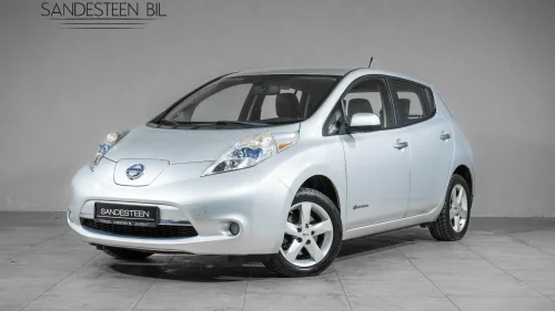 NISSAN LEAF 10 AV 12 STREKER PÅ BATTERI/TEKNA UTGAVE/SKINN/BOSE LYD
