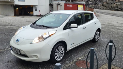 NISSAN LEAF LEAF S (US)