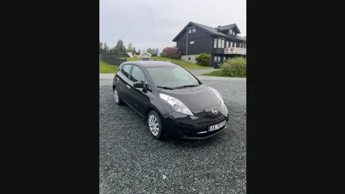 NISSAN LEAF