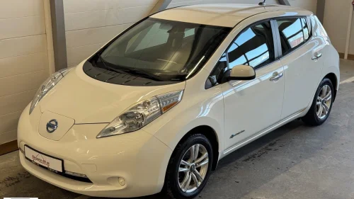 NISSAN LEAF Ryggekamera Oppvarmet ratt