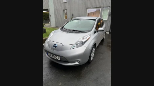 NISSAN LEAF