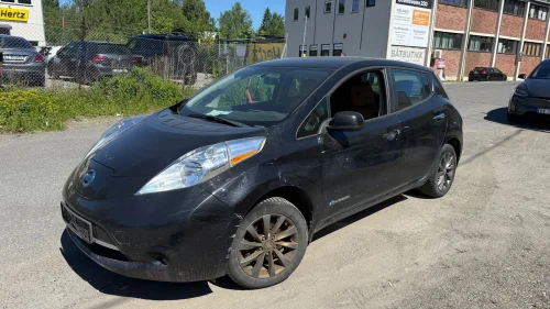 NISSAN LEAF