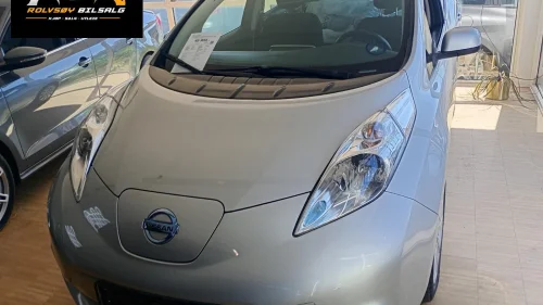 NISSAN LEAF NISSAN LEAF // SOMMER + VINTER DEKK // EU GODKJENT //