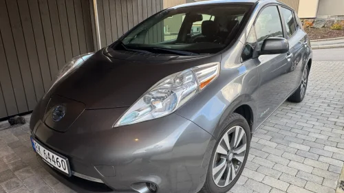 NISSAN LEAF