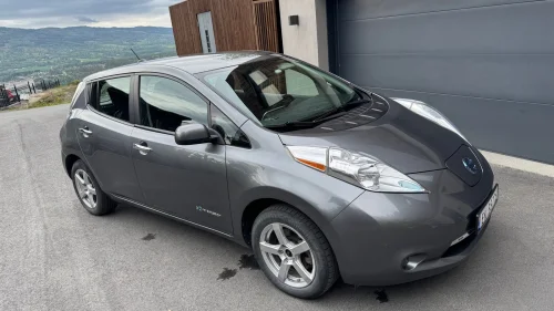 NISSAN LEAF 24kwh EU-ok 10.06.2028