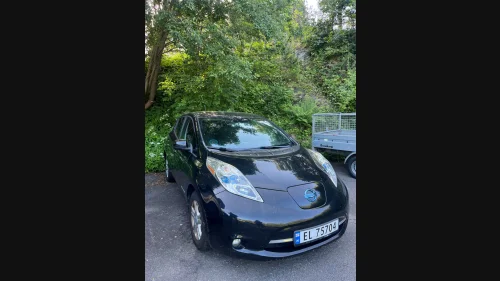 NISSAN LEAF